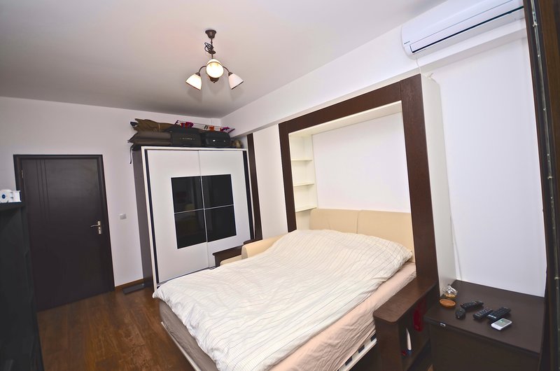 Fundeni, Dragonul Rosu