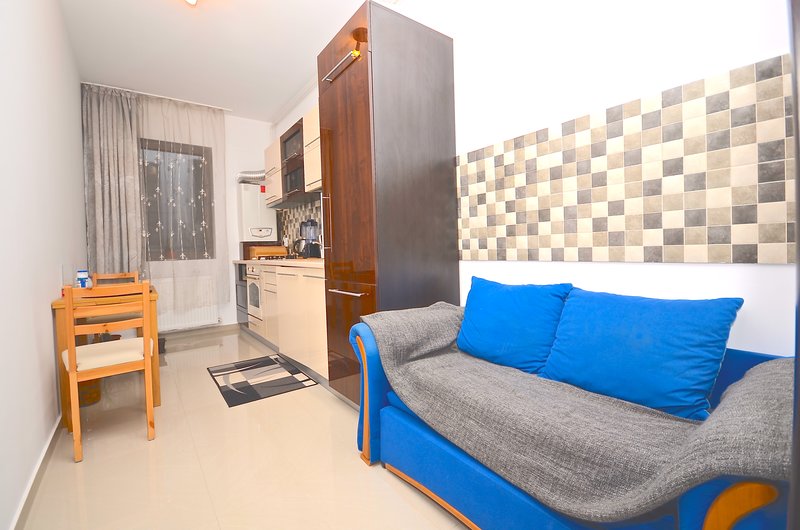 Fundeni, Dragonul Rosu