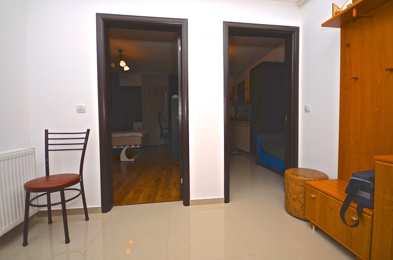 Fundeni, Dragonul Rosu